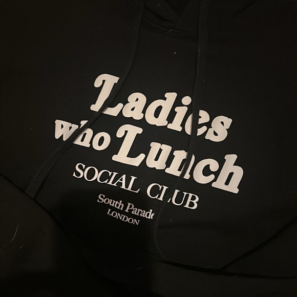 South parade black hoodie - Picture 3 of 5